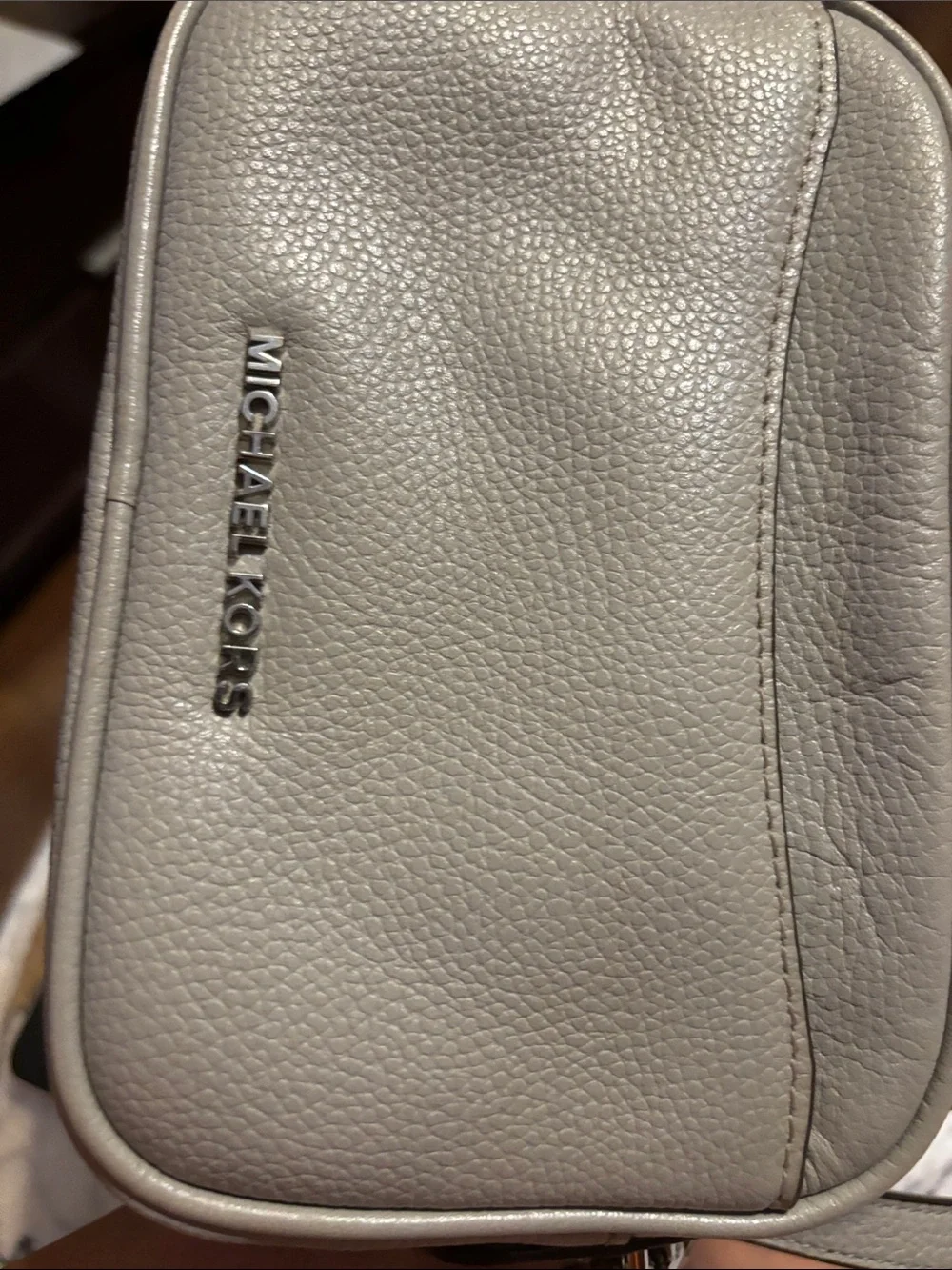Michael Kors compact pebbled